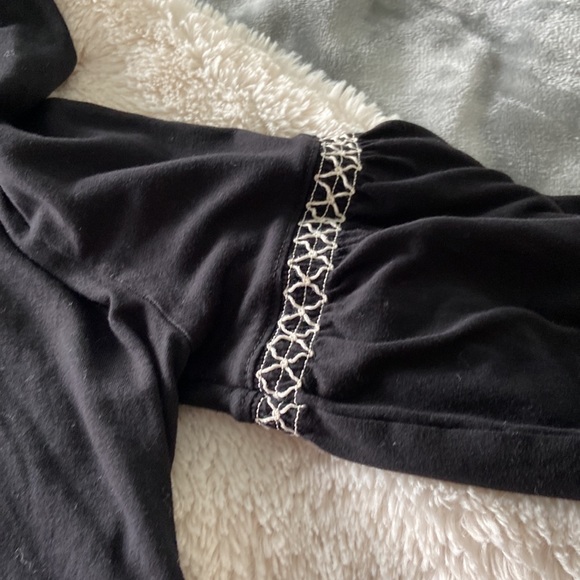 Ladies light blouse - Picture 5 of 6